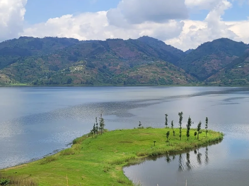 Lake Ruhondo Attractions