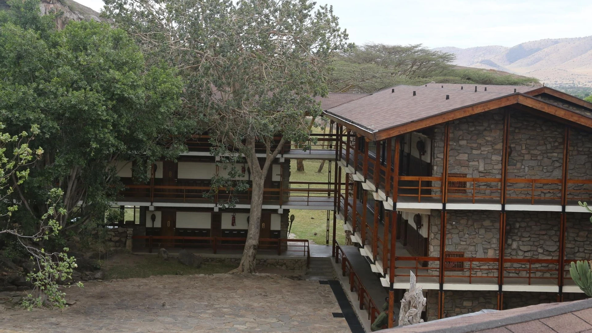 Lobo Wildlife Lodge
